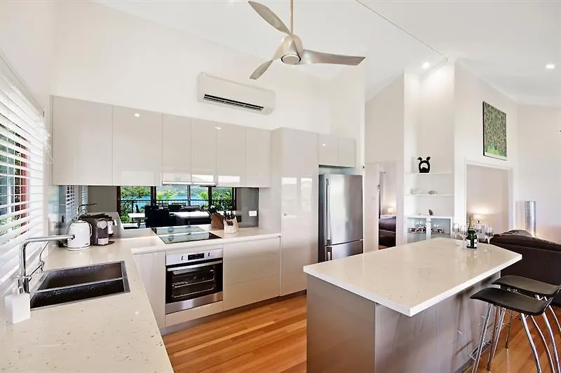 Apartment Heliconia 10 Newly Renovated Centrally Located House Hamilton Island