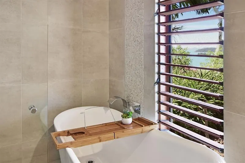 Heliconia 10 Newly Renovated Centrally Located House Hamilton Island Apartment