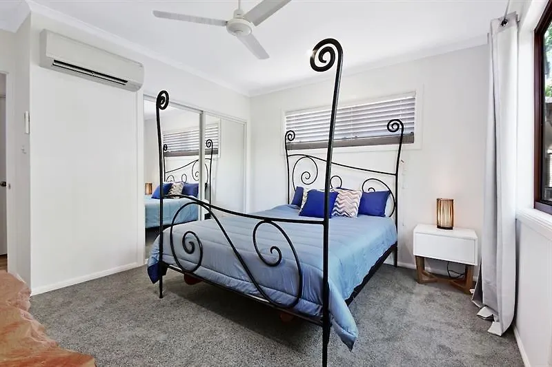 Heliconia 10 Newly Renovated Centrally Located House Hamilton Island