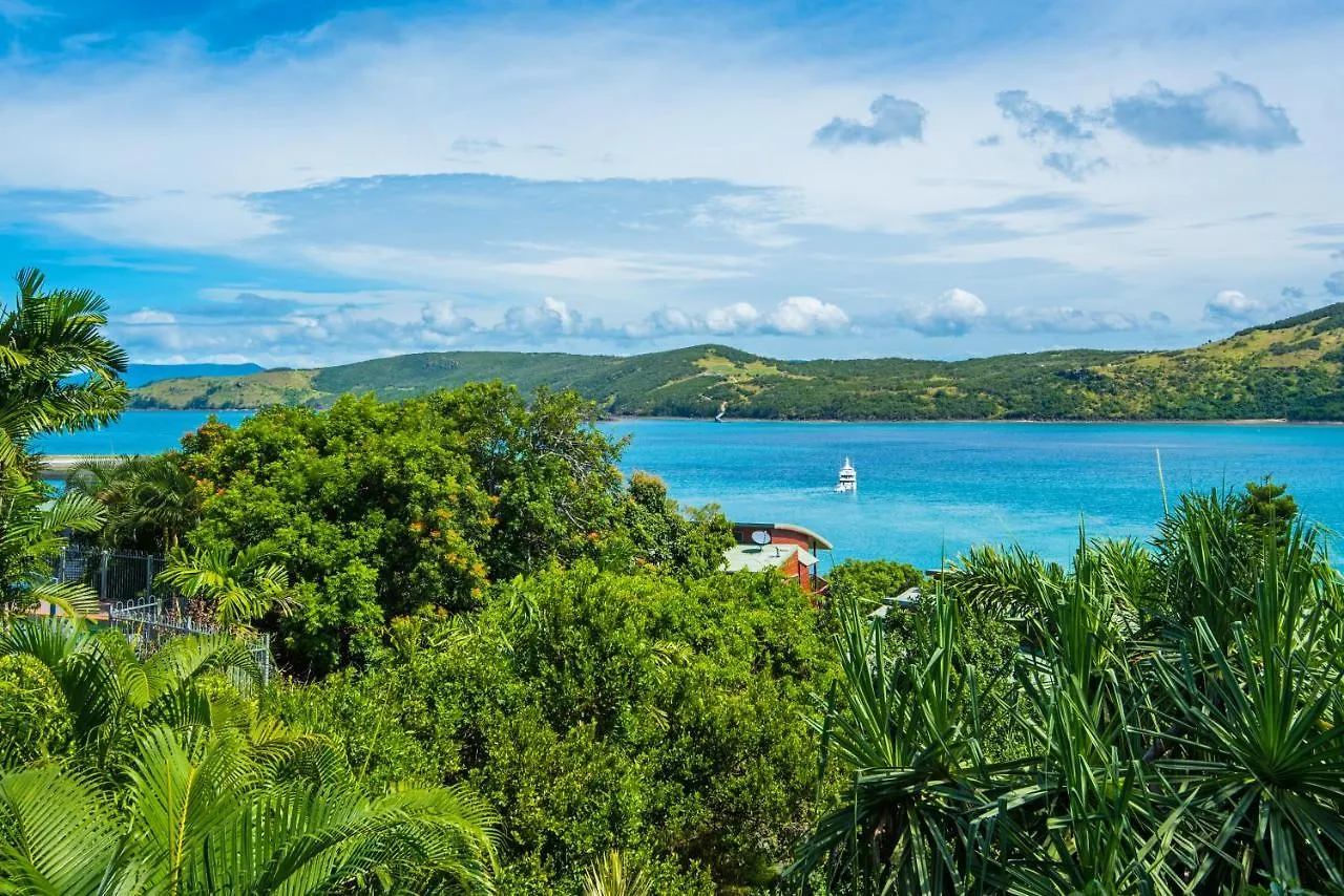 Heliconia 10 Newly Renovated Centrally Located House Hamilton Island Australia